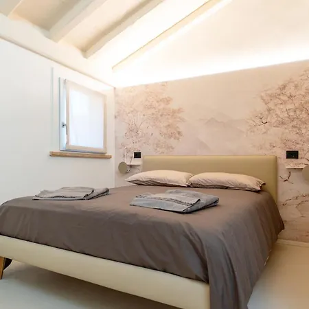 Domus 1435 - Iconic In Centro 3* Mantua